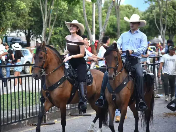 Con rotundo éxito se cumplió la primera cabalgata del 65° Festival del Bambuco en San Juan y San Pedro